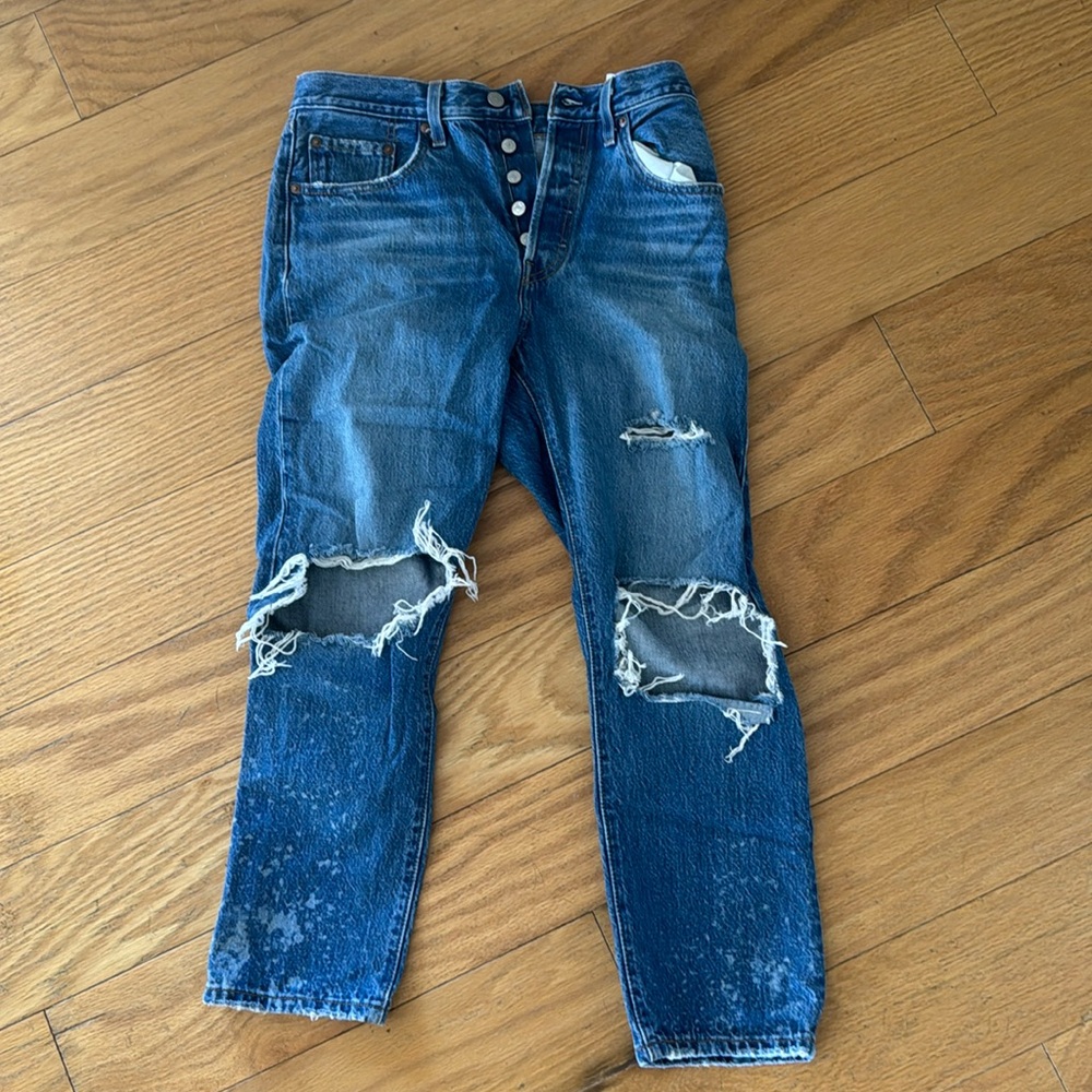 Levi’s 501 cropped ripped jeans